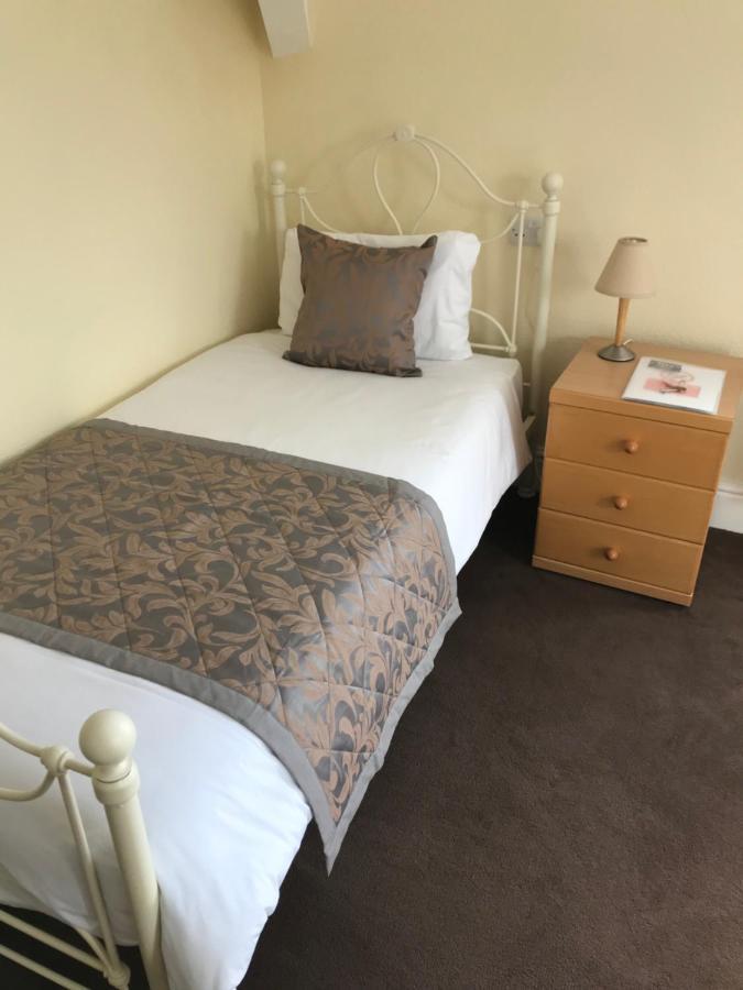 Brialene Holiday Flats Scarborough Bagian luar foto