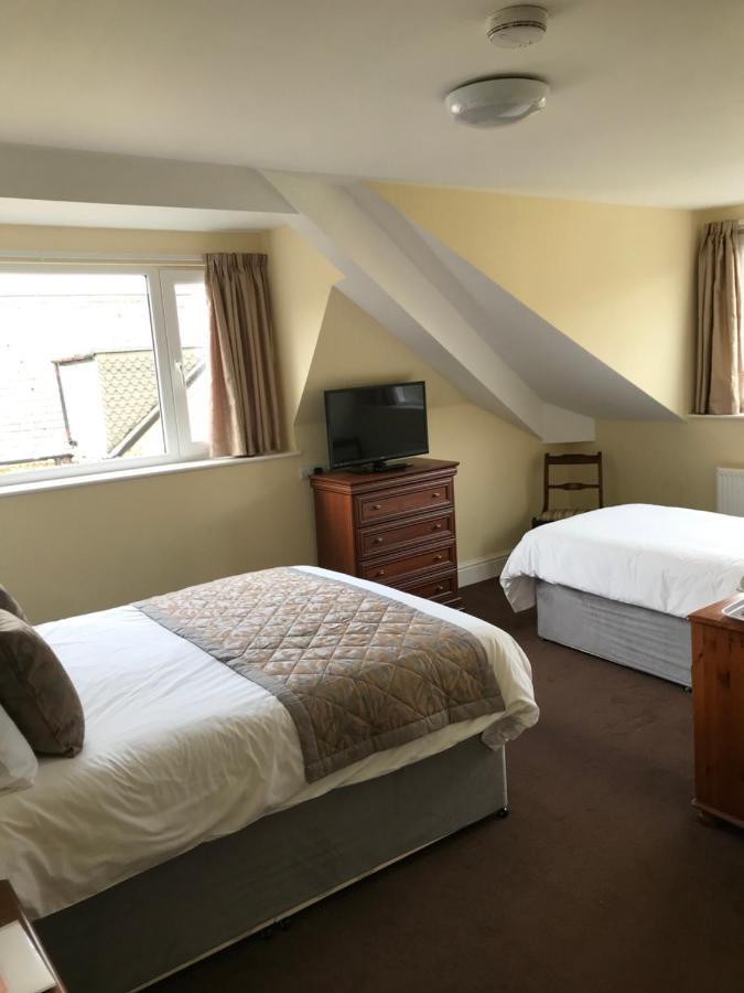 Brialene Holiday Flats Scarborough Bagian luar foto