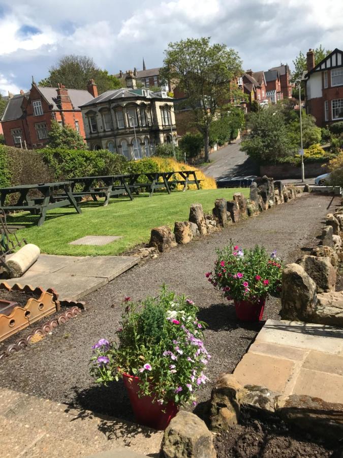 Brialene Holiday Flats Scarborough Bagian luar foto