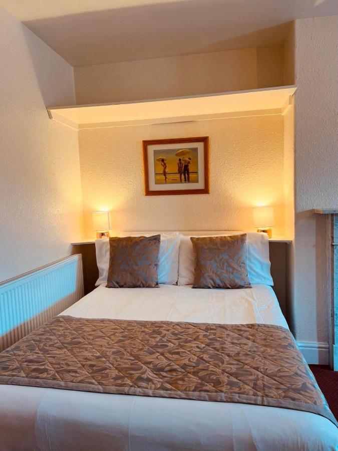 Brialene Holiday Flats Scarborough Bagian luar foto