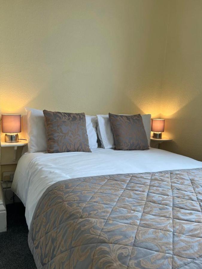 Brialene Holiday Flats Scarborough Bagian luar foto