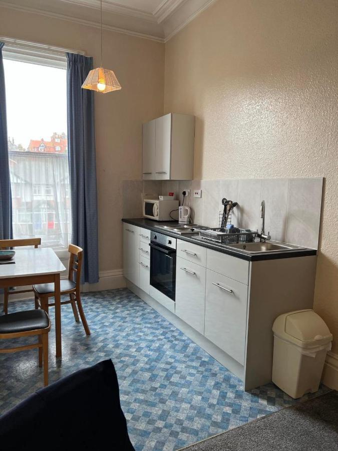 Brialene Holiday Flats Scarborough Bagian luar foto